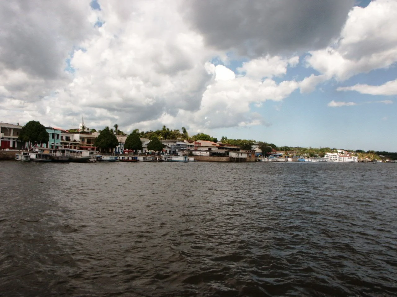 A look to Oriximiná, Pará, Brazil from the Trombetas River